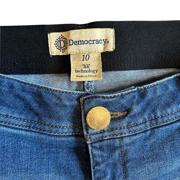 DEMOCRACY “Ab” technology high rise crop wide leg stretch jeans size 10 - Picture 4 of 7